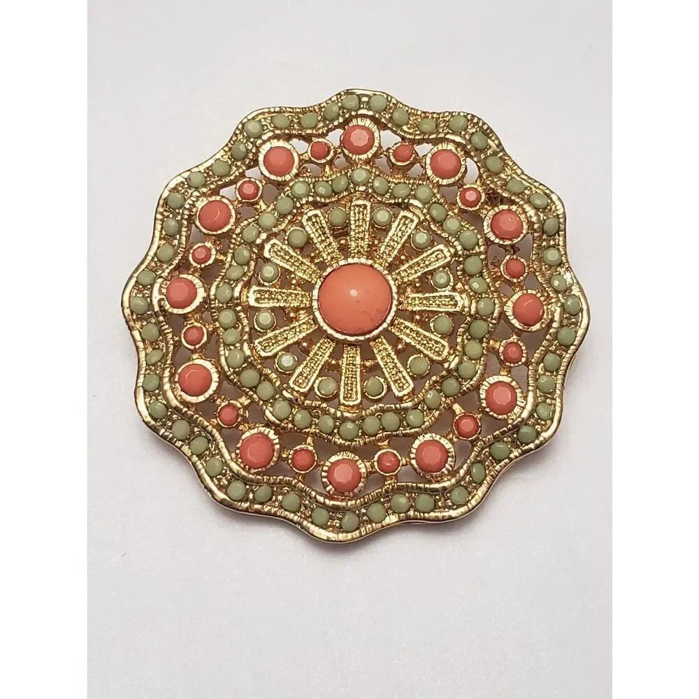 Vintage Round Wavy Embellished Brooch Pin